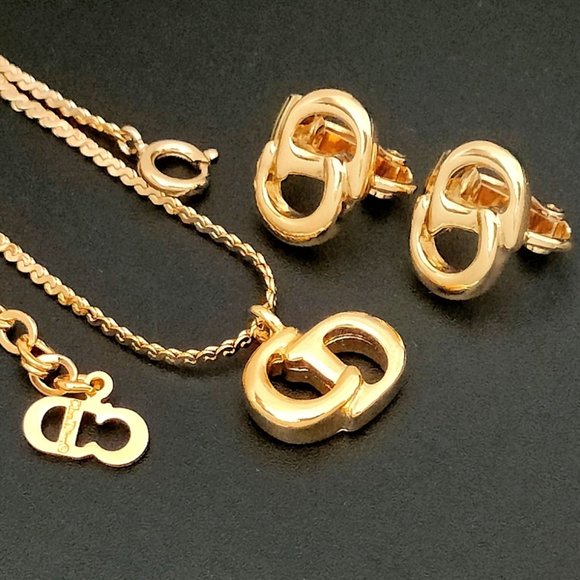 CHRISTIAN DIOR CD Logo Clip-On Earrings and Necklace Set (UNUSED) - Picture 12 of 13